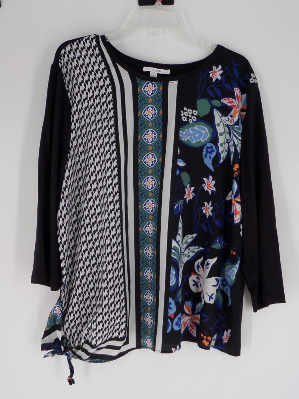 Chico's Woman's 3/4 Sleeve Multi Color Print  Top Size 3 US XL